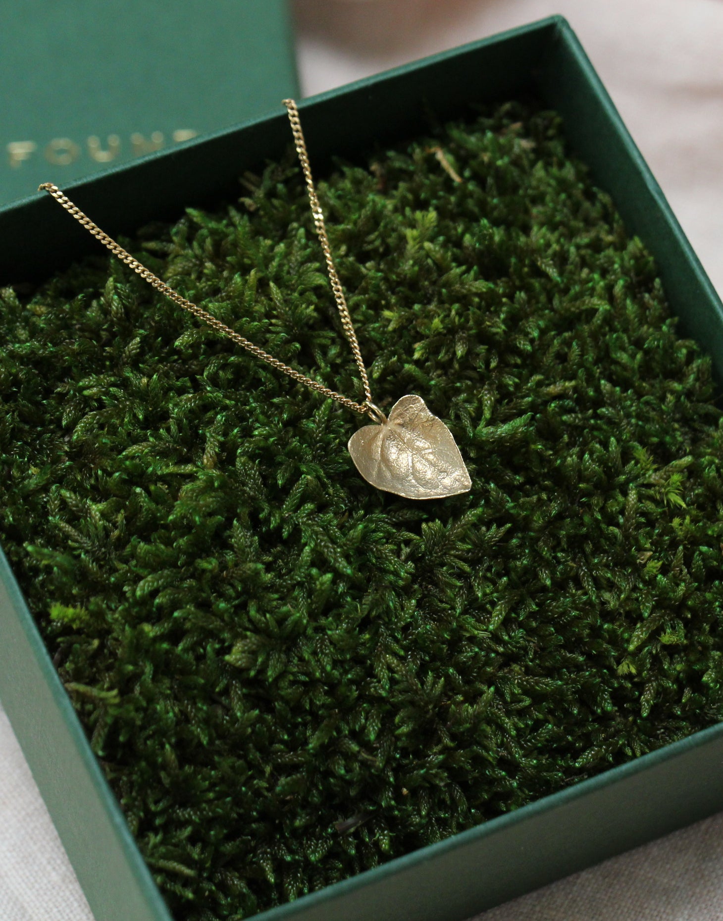 Cremation Ashes Necklaces | Necklaces for Ashes