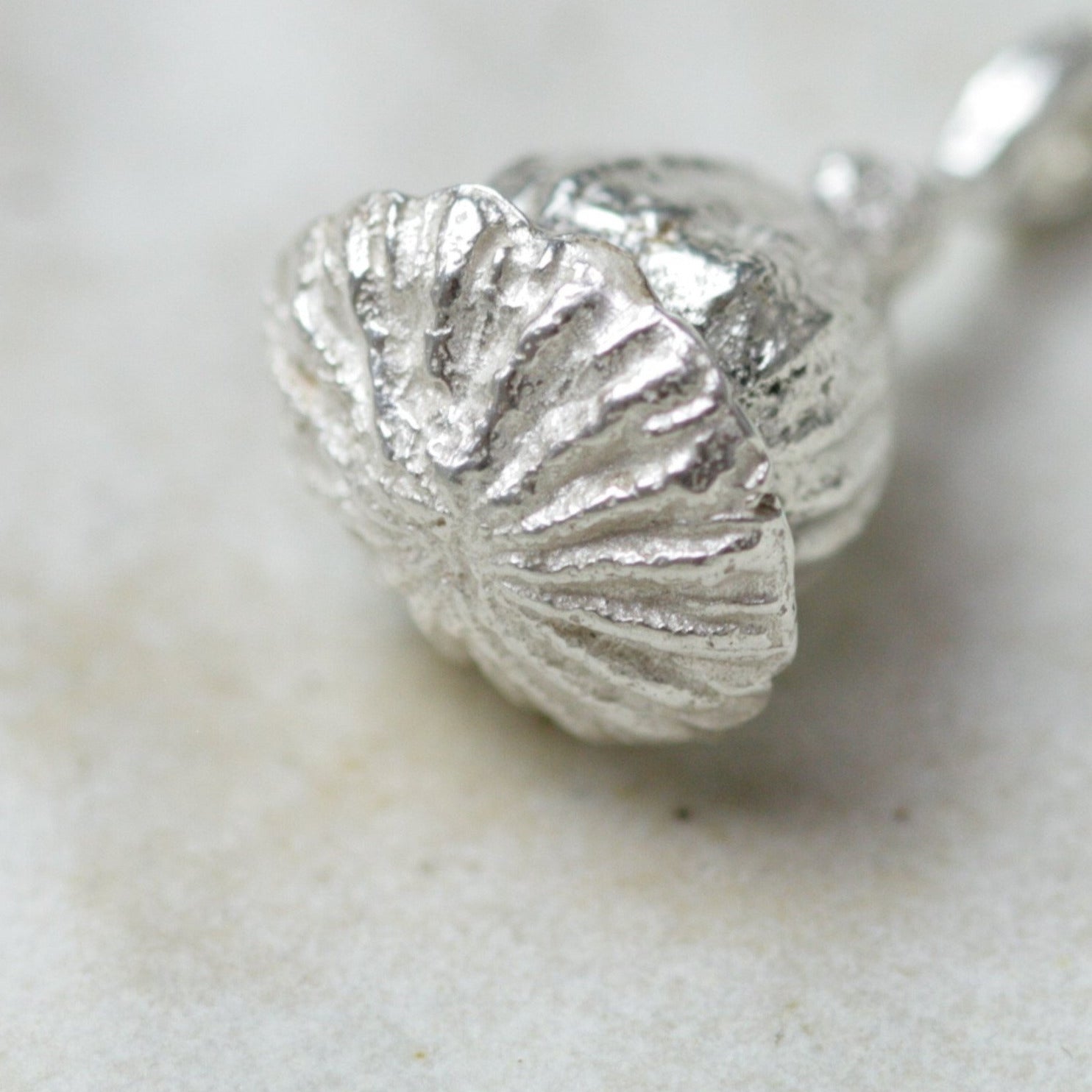 Poppy Seed ashes memory pendant
